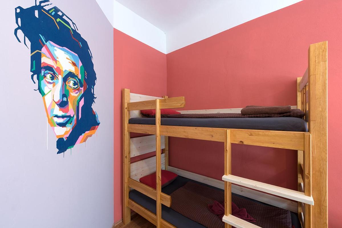 Elf Hostal Praga