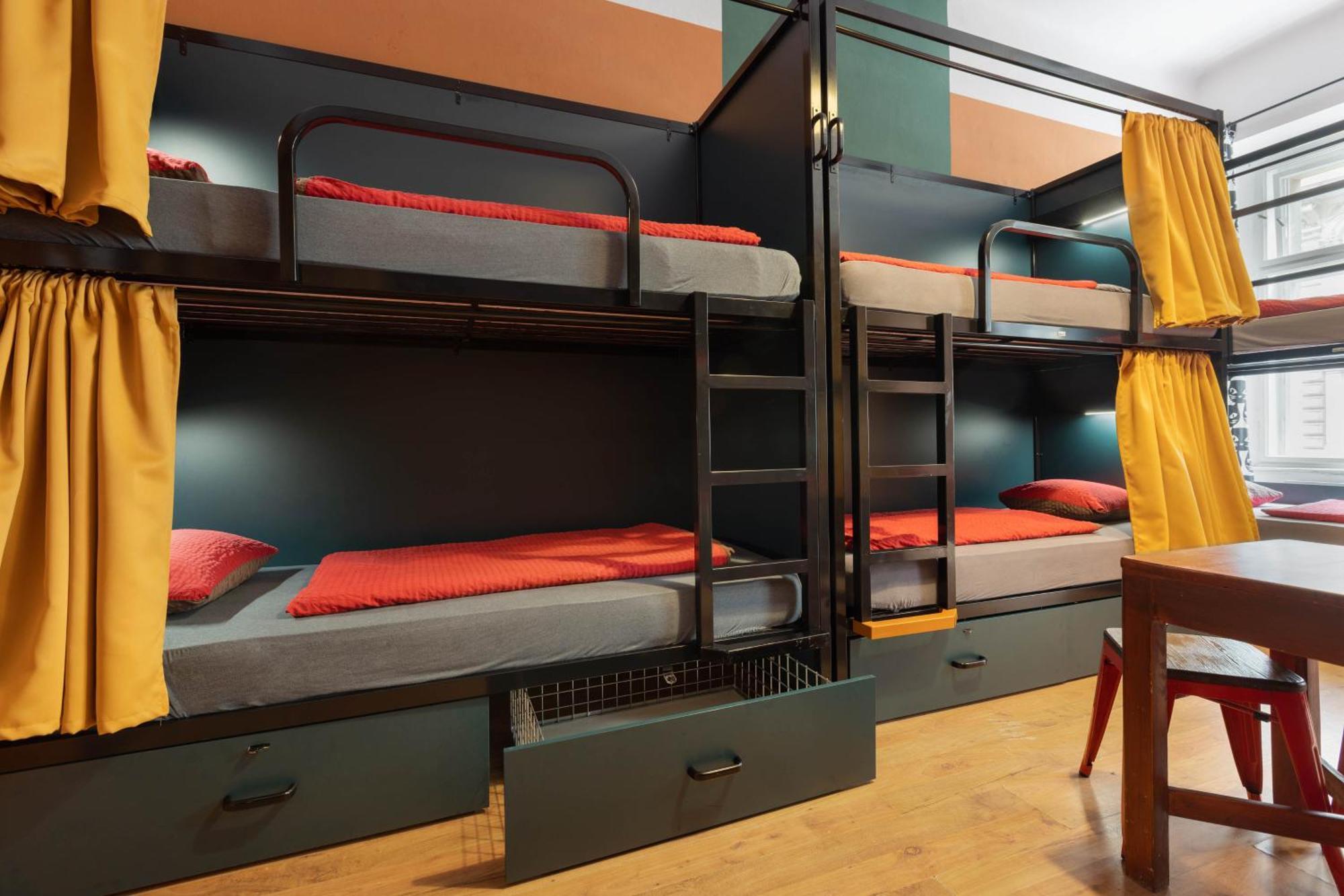 Hostal Elf Praga